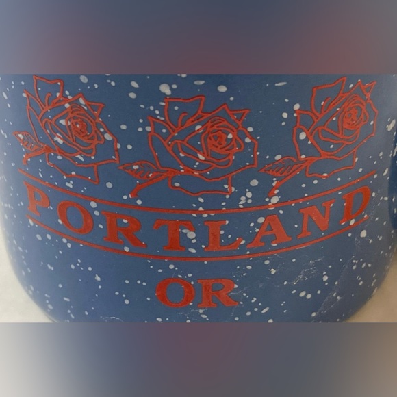 M Ware Portland OR Oregon Blue White Red Black Coffee Tea Mug Roses - Picture 6 of 8